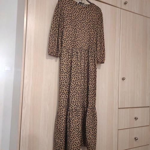 Polka Dot Dress with Ruffles used, size M