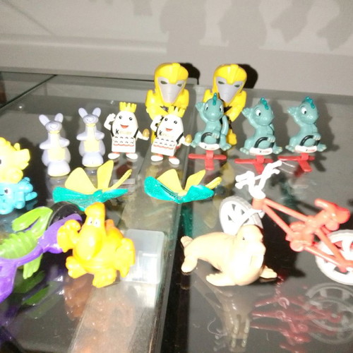 Kinder Surprise collectible 16 pieces new