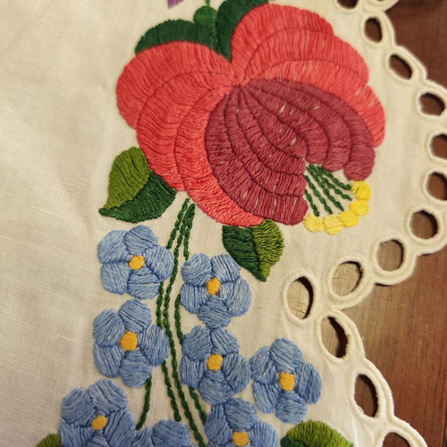 Handmade embroidery used 150x75