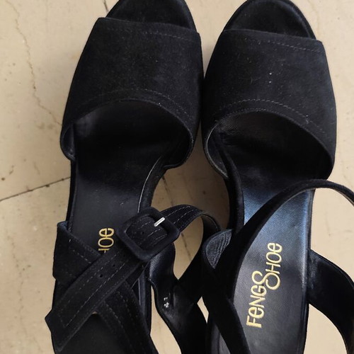 Feng Shoe women's black platform sandals size 41, like new, 12 cm heel
