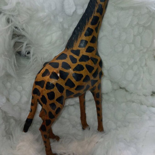 Vintage Handmade Giraffe with Leather Covering, Like New, Height 42cm