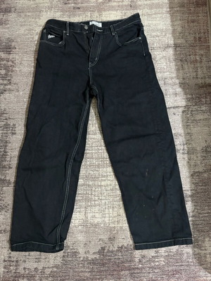 Pull&Bear baggy τζιν σε μαύρο, EUR 42, small laundry stains on the front