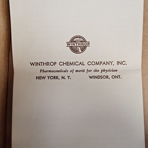 Atabrine Dihydrochloride Vintage Set complete by Winthrop Chemical Co.