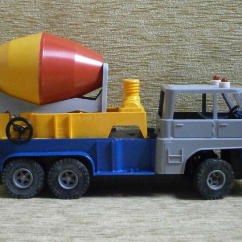 Lyra Mixer Truck No 110 B/O R/C vintage battery toy