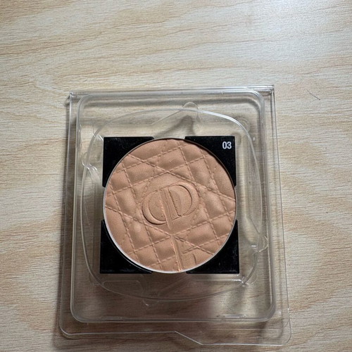 Dior powder shade 03 like new