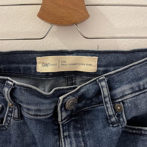 GAP skinny jeans like new, high-waisted
