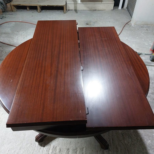 Round table used, mahogany wood, 1.20 m diameter with 2 extensions