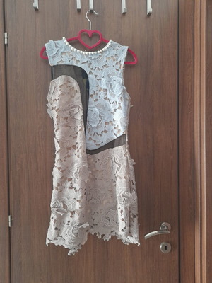 Evening dress with sheer lace for special occasions