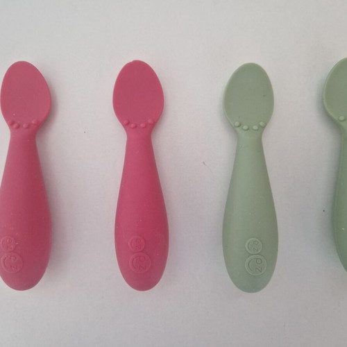 Ezpz Tiny Spoon educational spoons for 4+ months, like new