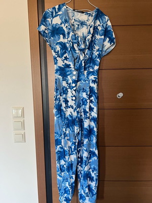 Zara jumpsuit used, blue, with belly cutout and defect
