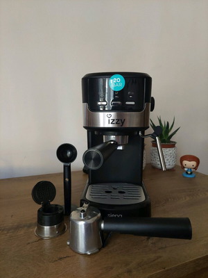 Izzy Siena Espresso Machine like new