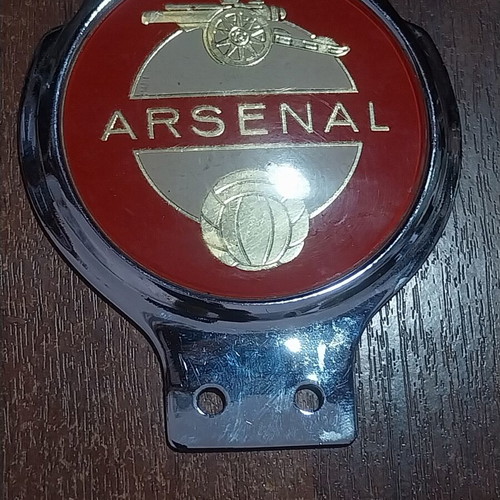 Arsenal metal badge football club
