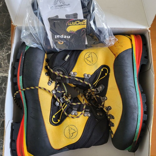 La Sportiva Nepal Evo GTX No 44 mountaineering boots used, waterproof