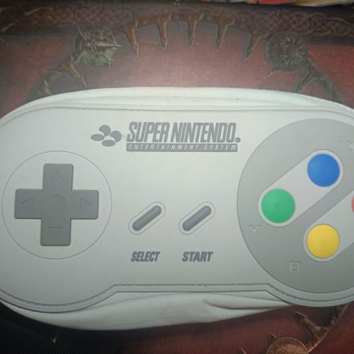Zara Super Nintendo τσαντάκι μέσης μεταχειρισμένο, άσπρο