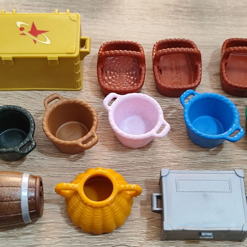 Playmobil baskets, buckets and chests set used