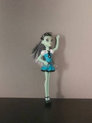 Frankie Stein figure Monster High 2015 McDonald's Mattel