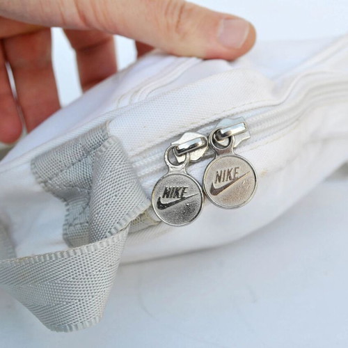 Nike white shoulder bag used, small size, sporty style