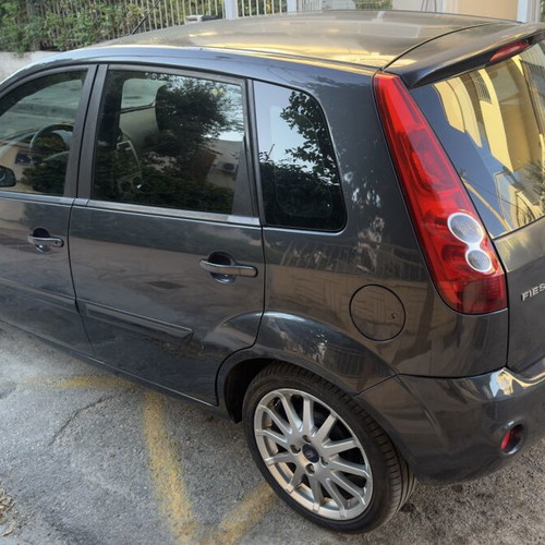 Ford Fiesta 1400cc ebony, 2007 model
