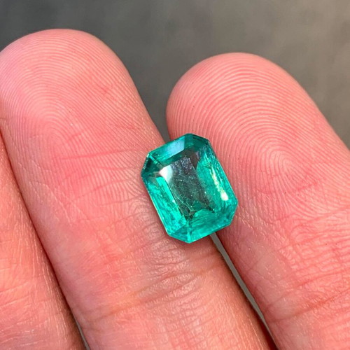 Emerald Zambia 2.80 ct new, emerald cut, deep green