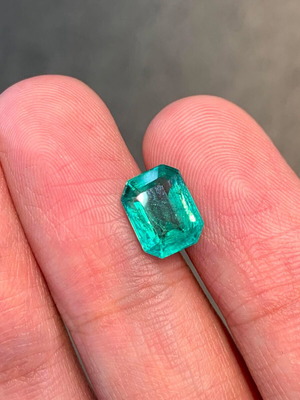 Emerald Zambia 2.80 ct new, emerald cut, deep green