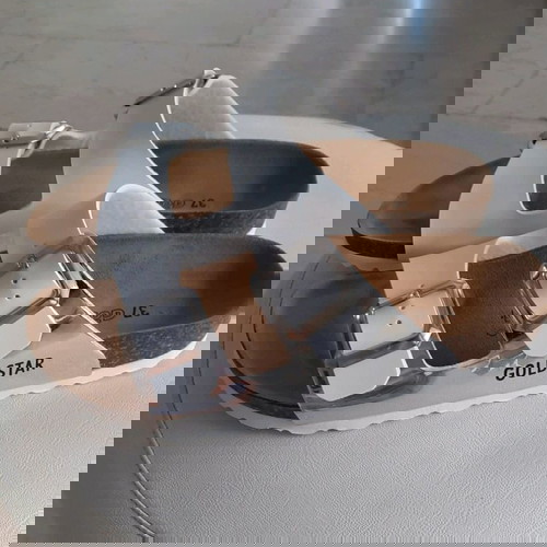 Νέα γυναικεία πέδιλα Nak λευκά με ρυθμιζόμενο λουράκι, μέγεθος 37