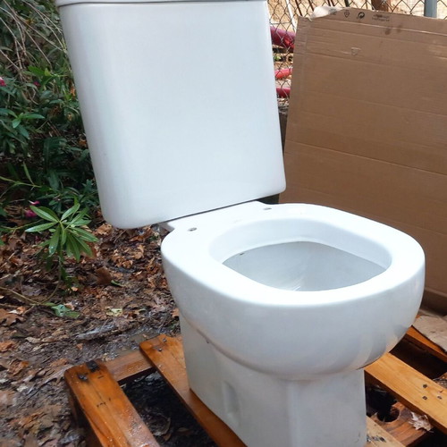 Ideal Standard toilet bowl with cistern used, porcelain, working mechanisms
