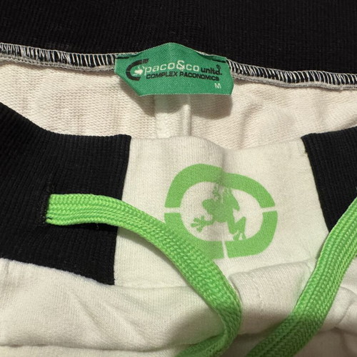 Men's shorts used, size medium