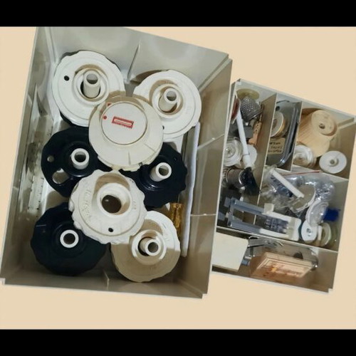 Singer 740 vintage sewing machine used with case and accessories