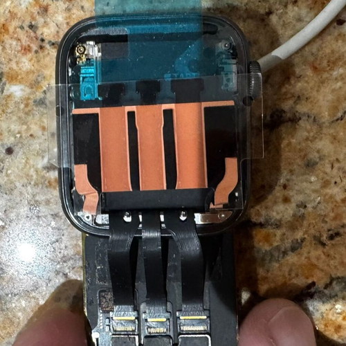 Apple Watch 4 44mm used with broken screen for repair or parts
