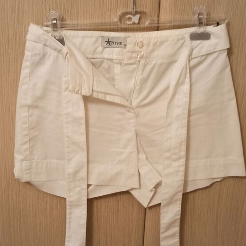 Hype white shorts size M like new