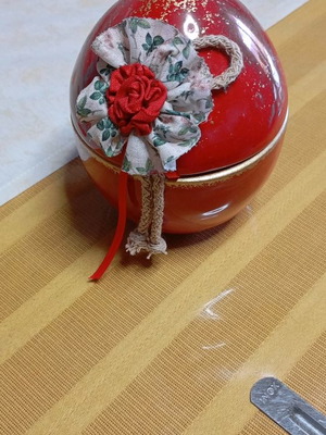 EASTER DECORATIONS