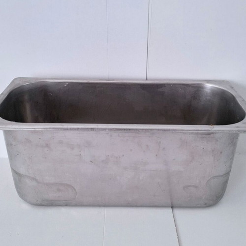 Stainless steel ice cream container like new