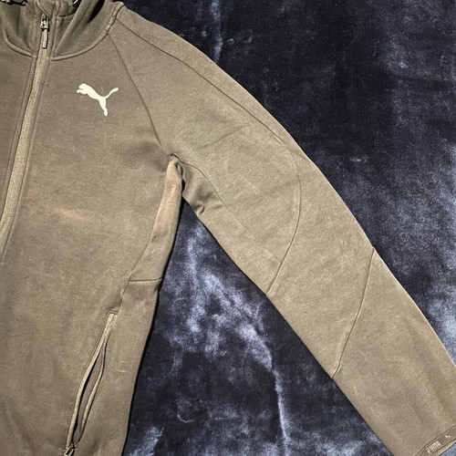 Puma jacket like new, size M, black