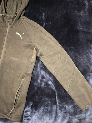 Puma jacket like new, size M, black