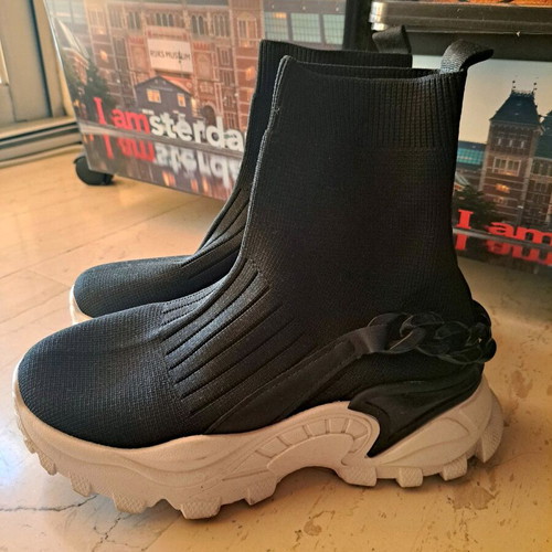 Sock-style athletic shoes like new, size 36, black