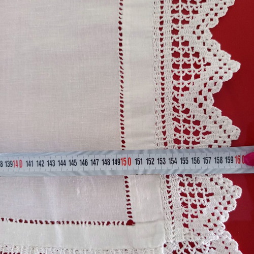 Handmade embroidered white tablecloth with thick crochet lace 200x160 cm like new