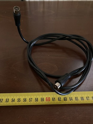 TV antenna cable male to female 1m like new