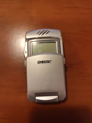 Sony CMD-Z7 мобилен телефон употребяван, колекционерски, сив