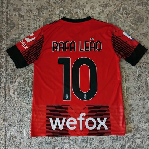 Milan shirt size S like new official replica