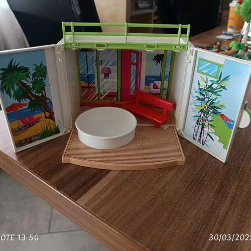 Playmobil pieces 6159 used, house, pool and bench