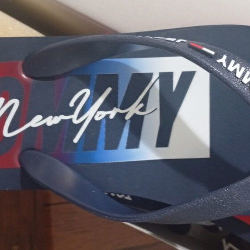 Tommy Hilfiger flip flops new, size 40