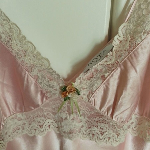Nota Lingerie nightgowns set of 2, satin salmon and cotton white with pink details