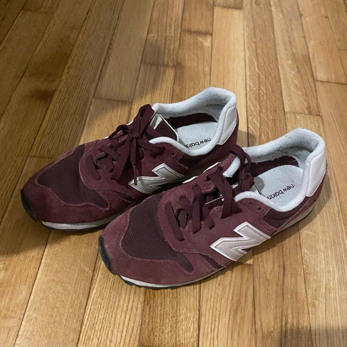 New Balance sneakers used, eggplant color, size 38