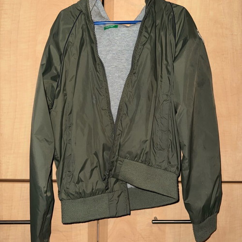 Benetton kids windbreaker jacket like new, khaki, size L (10-11 years)
