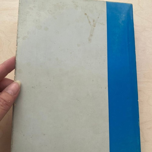 Nea Politiki Agogi and Eklaikevmenos Dikigoros book used, 1971 edition