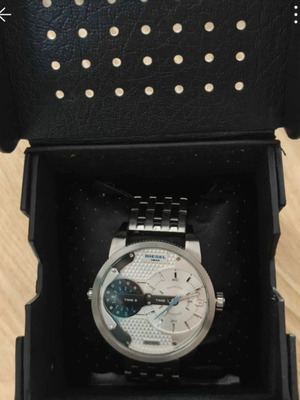 Diesel Mini Daddy wristwatch silver like new