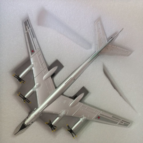 Tu 95 military airplane model like new, scale 1:200