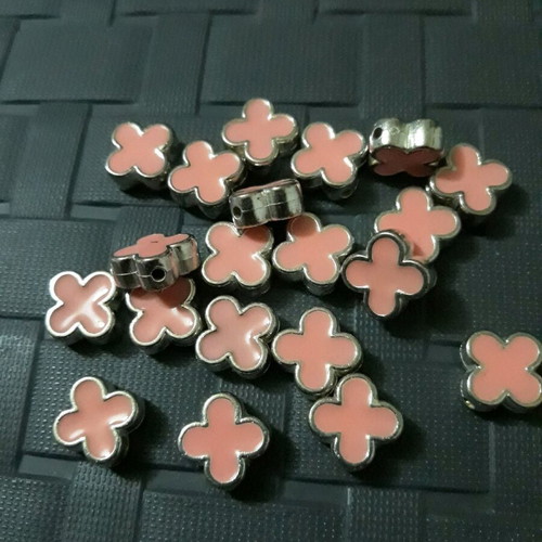 76 Pink Crosses with Silver color for crafts and constructions, new, plastic, Cross