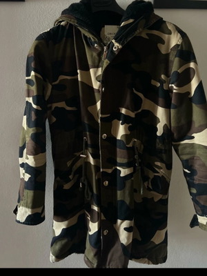 Women's jacket camouflage style like new