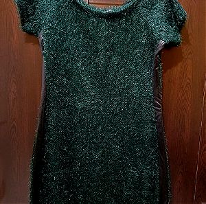 Πράσινο μοχέρ φόρεμα με λεπτομέρειες στα μανίκια και στο πλάι